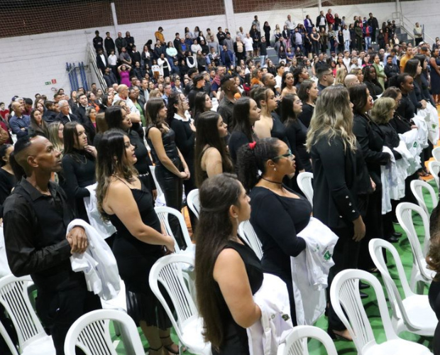 Cerimnia do Jaleco dos cursos tcnicos de Enfermagem e Farmcia do CJPII